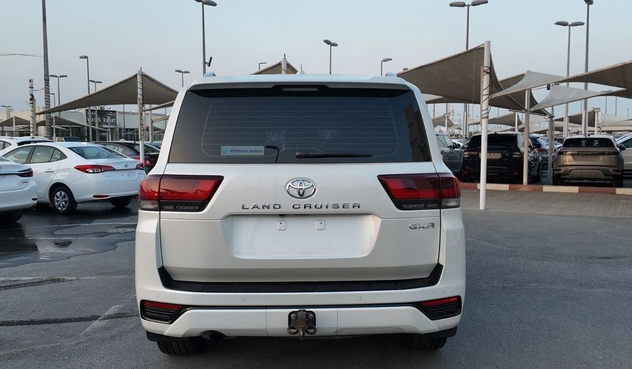 Toyota Land Cruiser GXR V6 4.0L || Full Service History Available | GCC | Zero Down payment support
