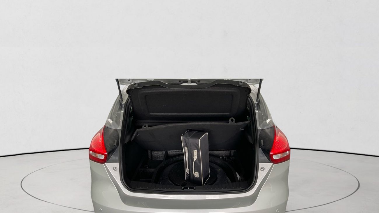 فورد فوكاس ST | upto AED 20,000 Ramadan Discount | شامل الضمان | 0 ﺪﻔﻋﺓ ﺃﻮﻟﻯ