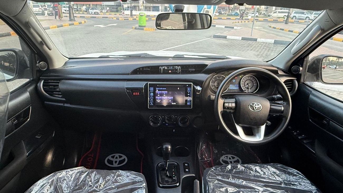 Toyota Hilux Sr with new shape