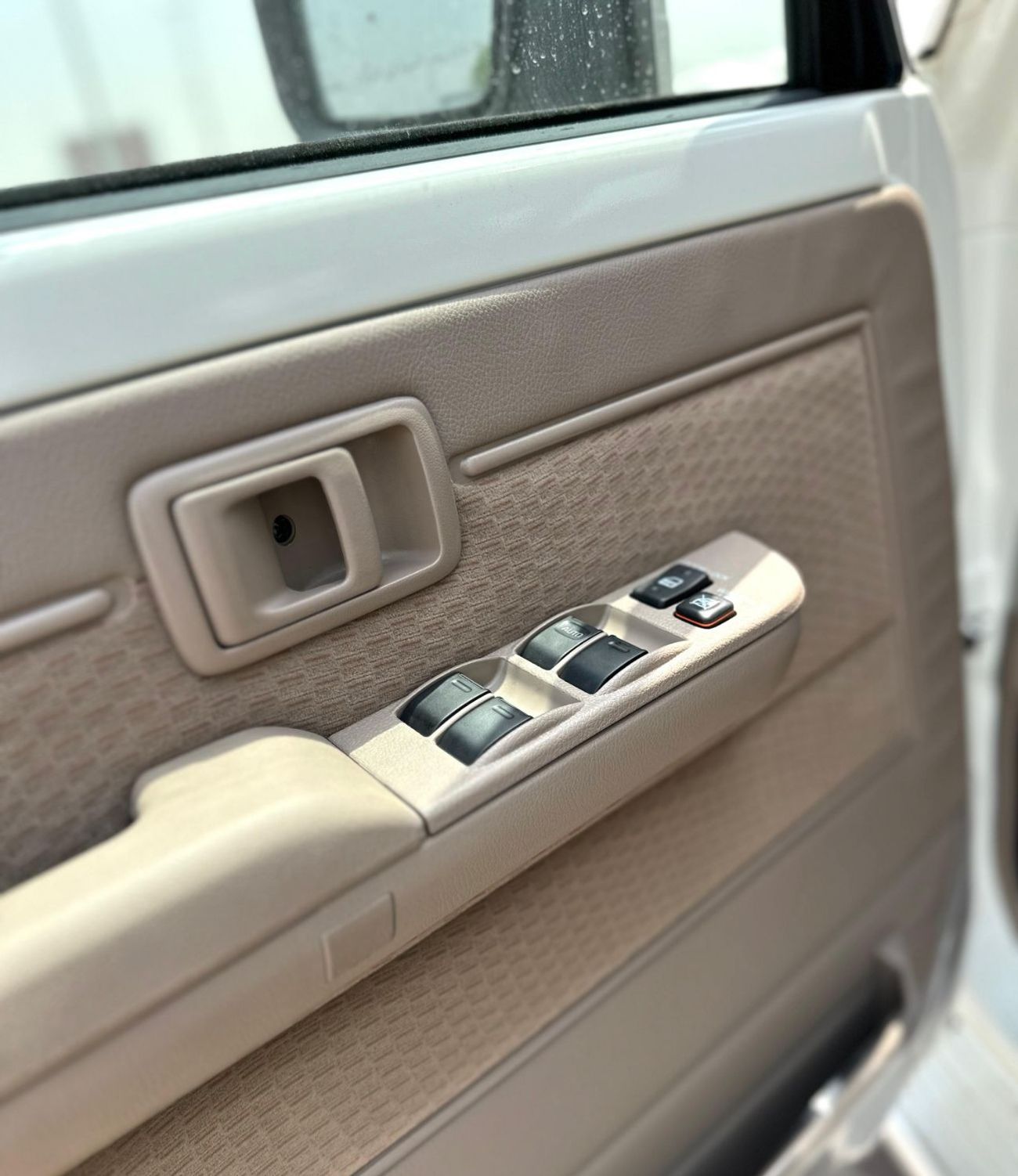 Toyota Land Cruiser 70 Toyota LC76 4.0L Petrol Basic Manual 2025 Model