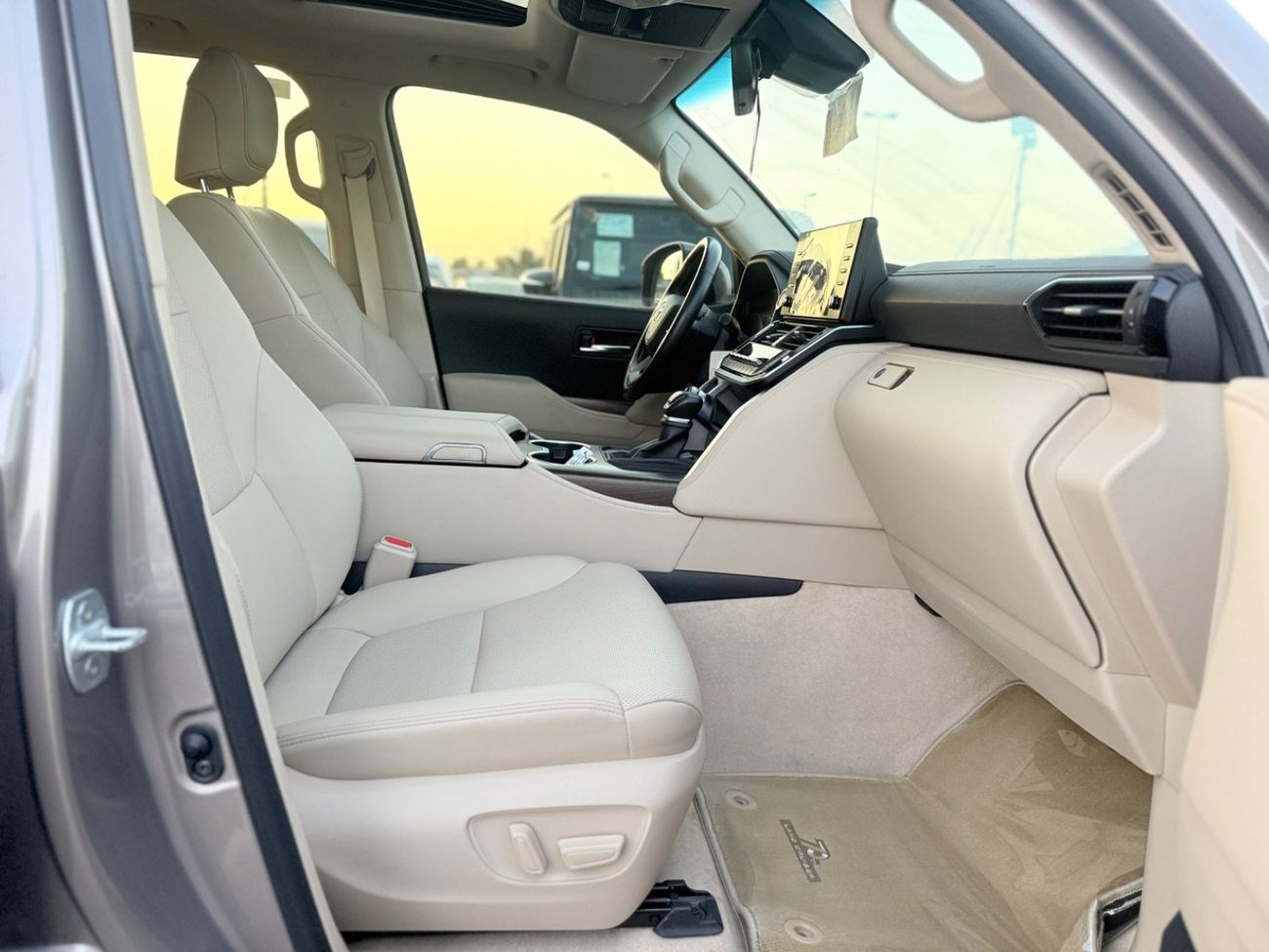 Toyota Land Cruiser Toyota Landcruiser model 2023 LHD petrol engine