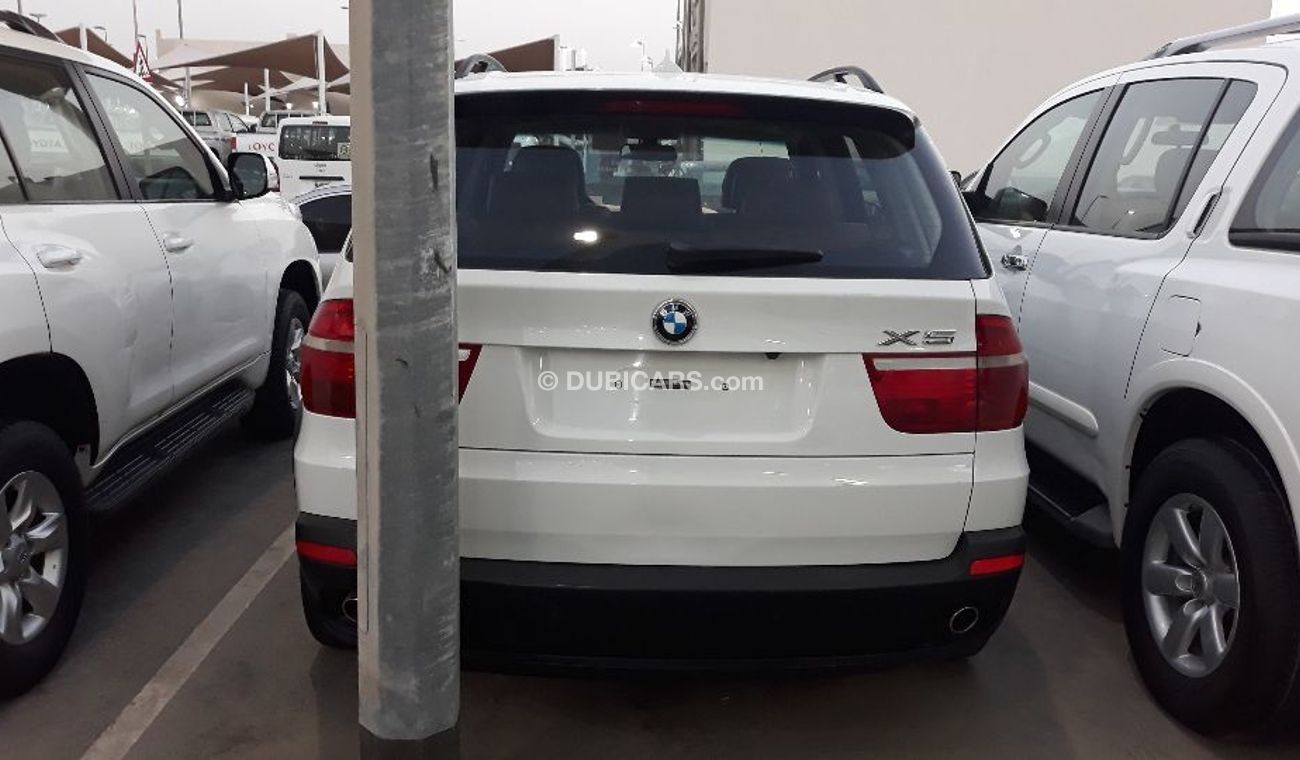 BMW X5 2009 Gulf Specs Car very good condition