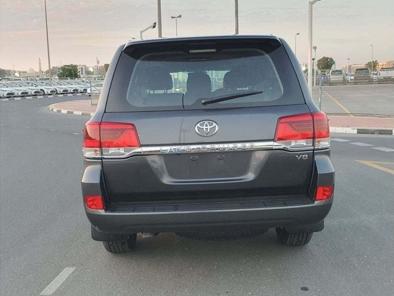 Toyota Land Cruiser Diesel 4.5 Right Hand Liter VX Limited Cool Box Sunroof Leather Power Seats