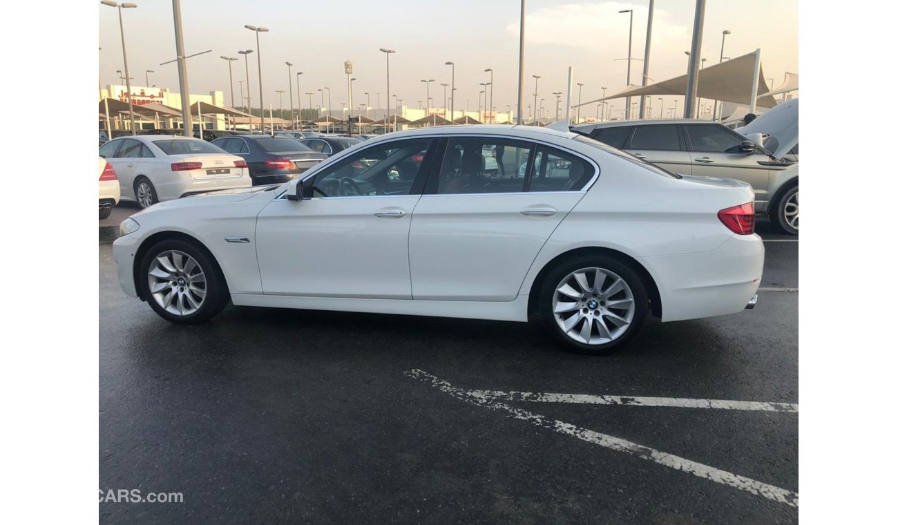 BMW 528i Bmw 528 model 2011 GCC car prefect condition full option low mileage excellent sound system radio Bl