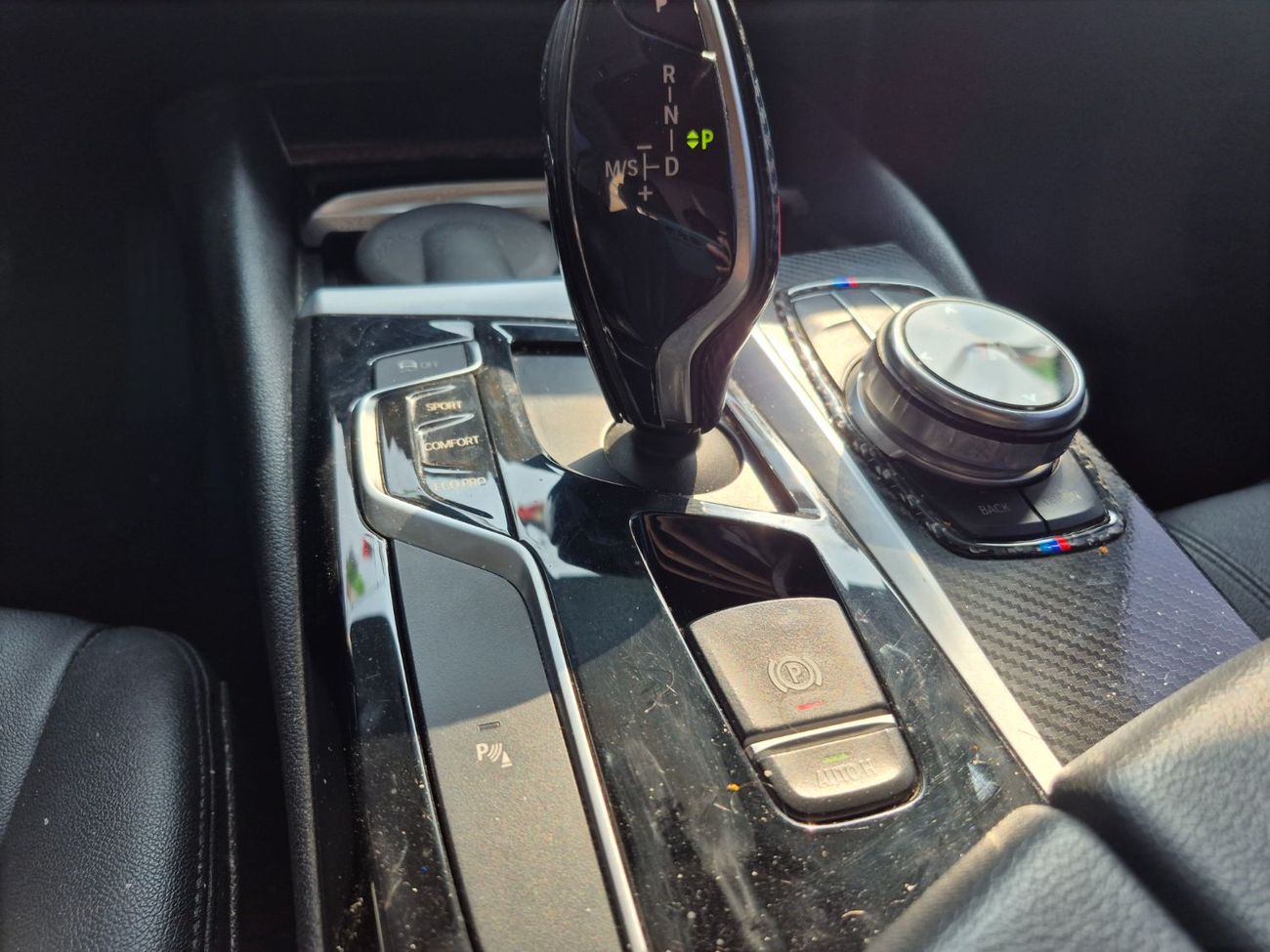 بي أم دبليو 530i Luxury 2.0L