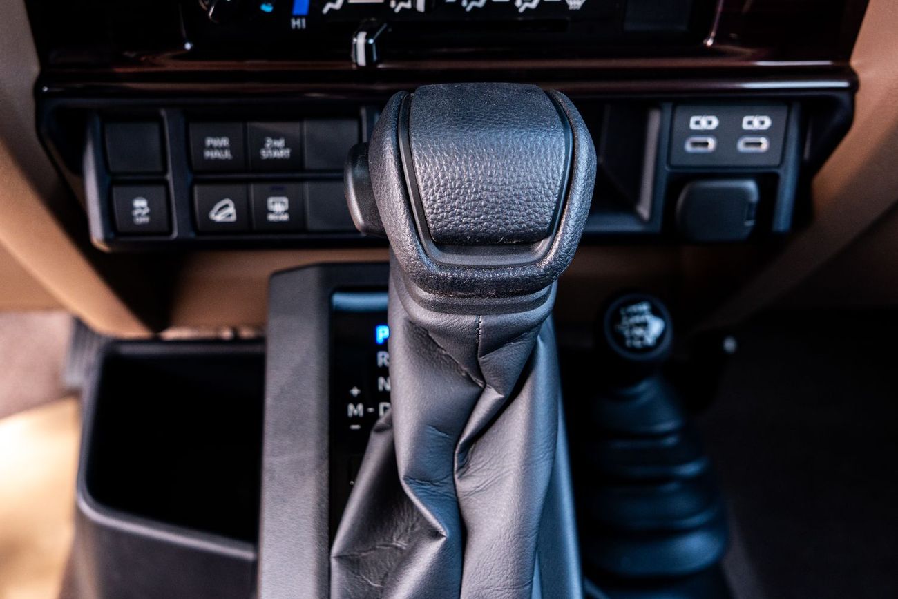 تويوتا لاند كروزر Toyota Land Cruiser 2026 70 Series 76 4.0L 4WD 5-door