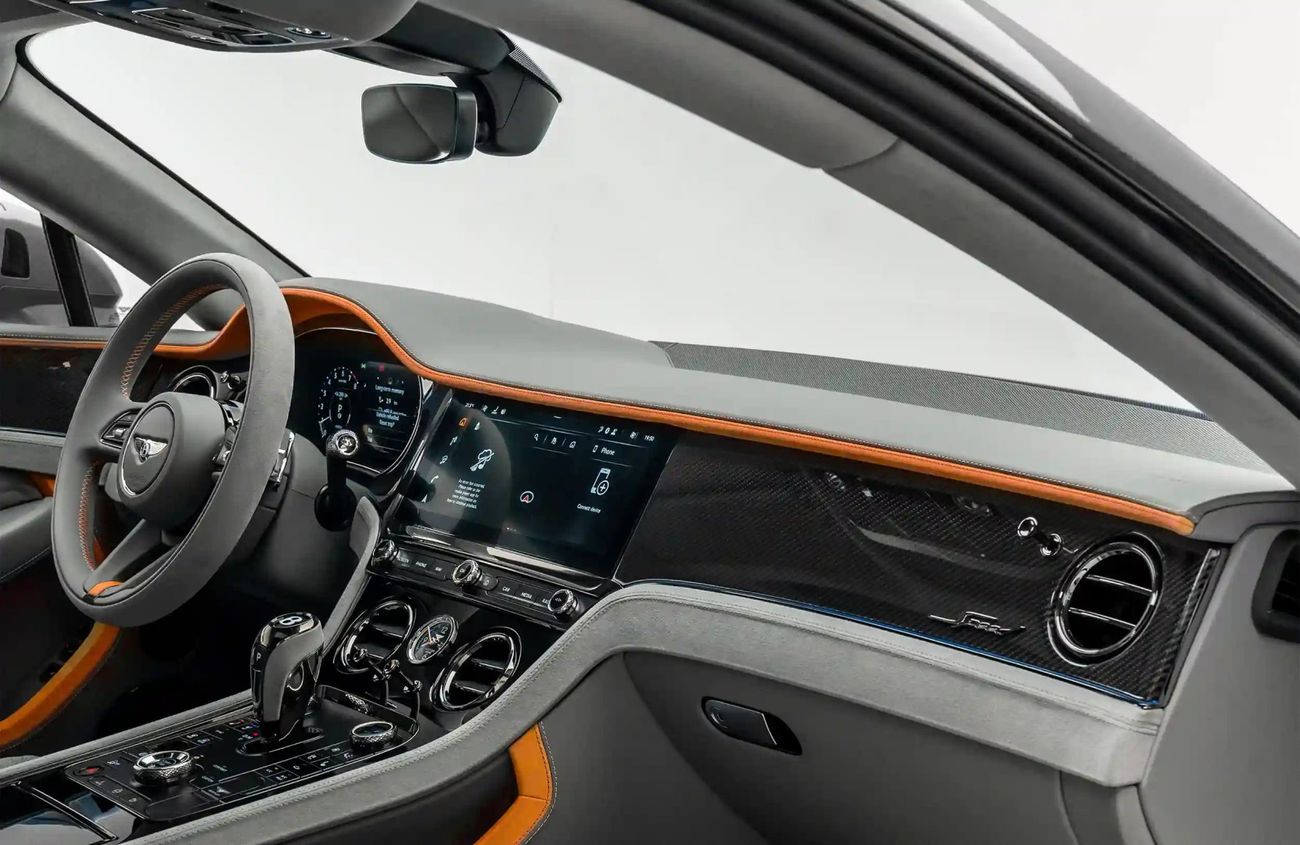 بنتلي كونتيننتال 4.4L V-8 Twin-Turbocharged Engine