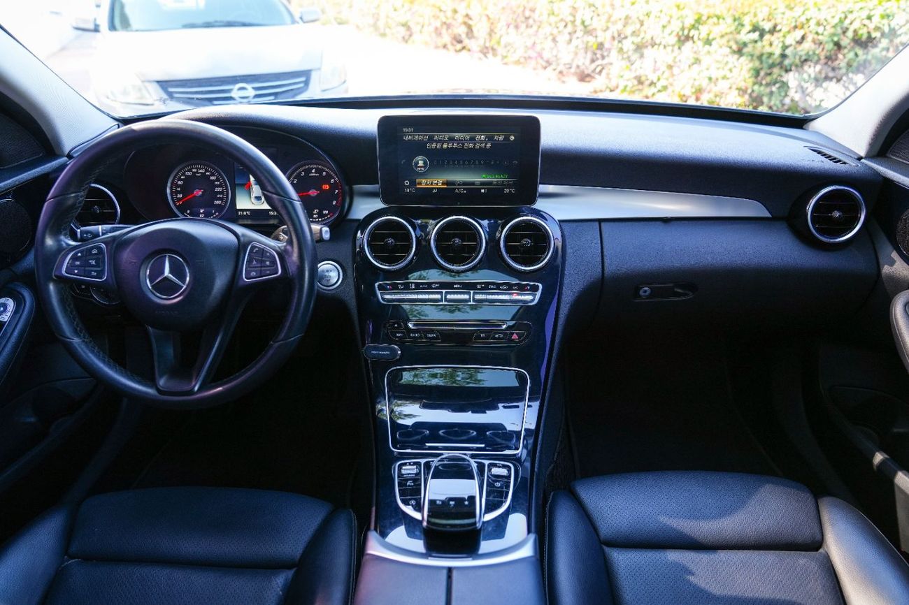 Mercedes-Benz C 200 2018 KOREAN SPECS!! NO PAINT!! NO ACCIDENT!!