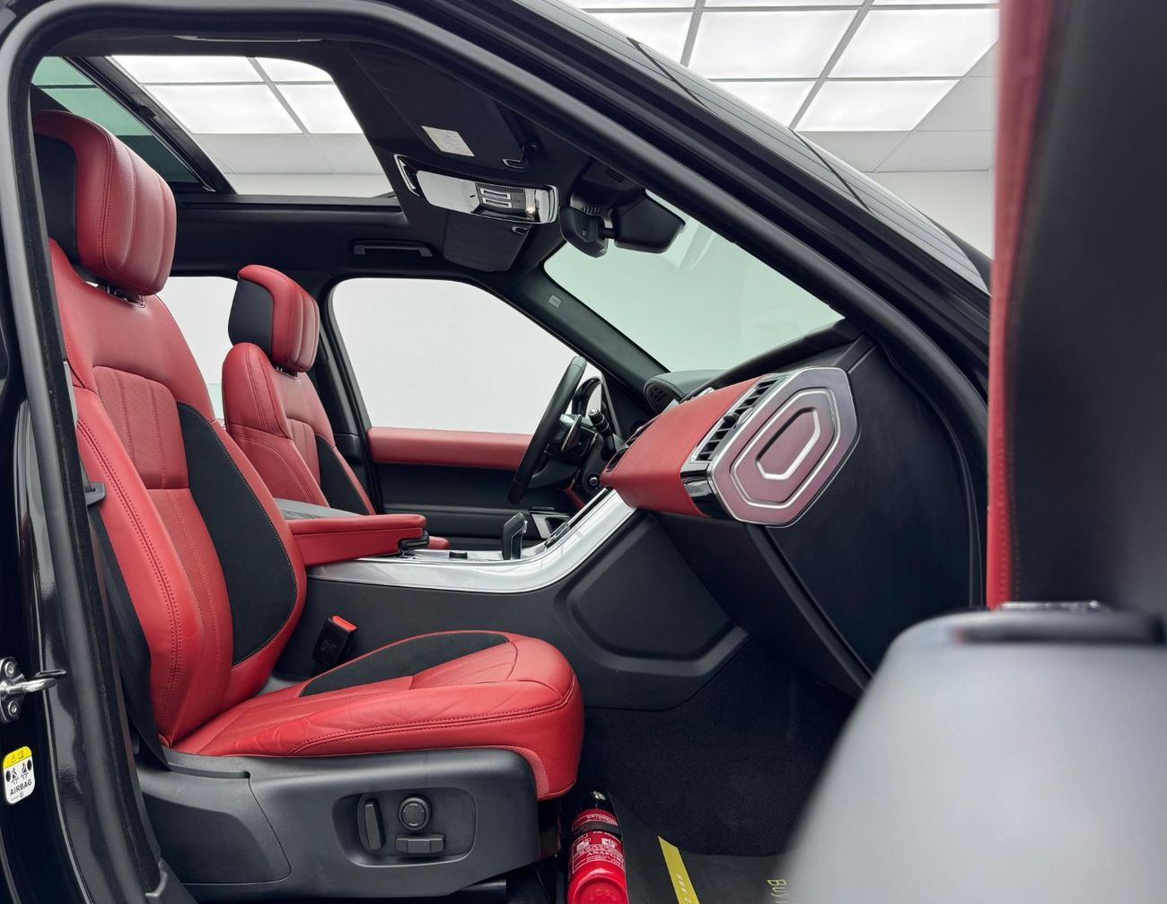 لاند روفر رينج روفر سبورت HSE DYNAMIC 5.0L (525 HP) 2020 Range Rover Sport HSE R Dynamic, Warranty, Full Range Rover Service H