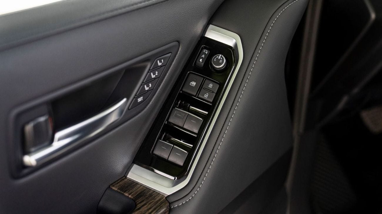 Toyota Land Cruiser LC300 VXR 3.5L PETROL TWIN TURPO MY2025