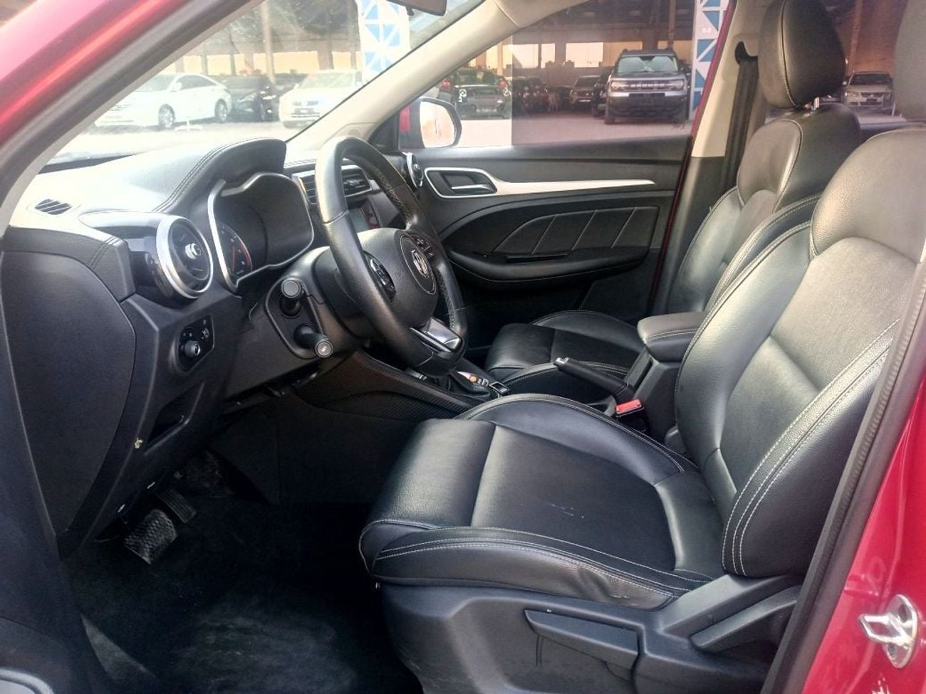 أم جي ZS orignal pain