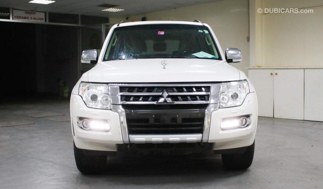 Mitsubishi Pajero GLS Highline Top leather seats, sunroof, electric seats, navigation, rockford system