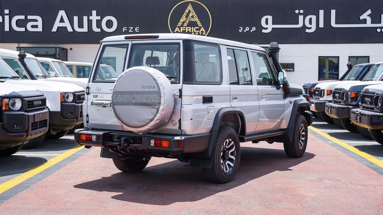 تويوتا لاند كروزر 70 LC 76 4.0 PETROL AT FULL 2026