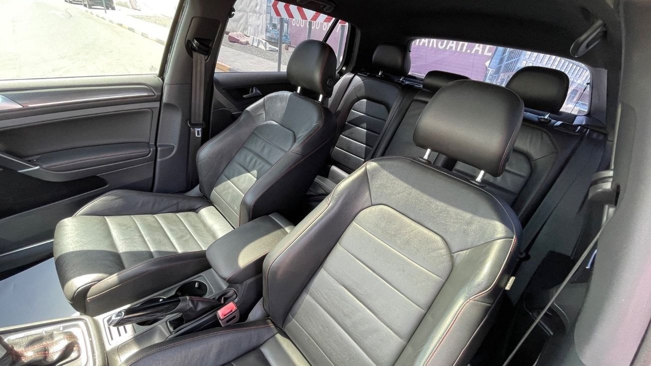 Volkswagen Golf GTI Sport 2.0T FuLL Option