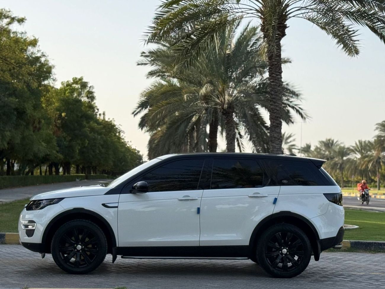 لاند روفر دسكفري