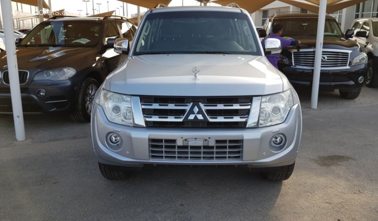 Mitsubishi Pajero 2014 Gls 3.8 Ltr Top options gcc specs