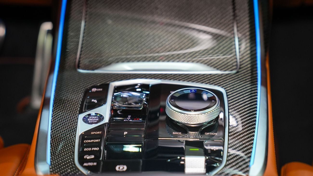 بي أم دبليو X7 M60 I