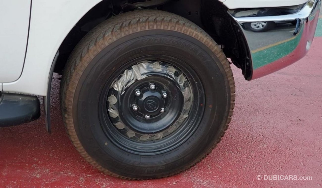 Toyota Hilux Toyota Hilux Pick Up SR5 Double Cabin M/T 22MY 2.4L 4x4 Diesel