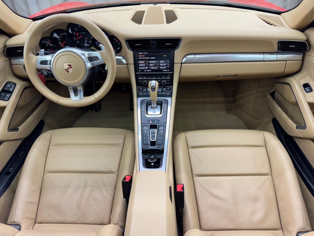 Porsche 911 CARRERA