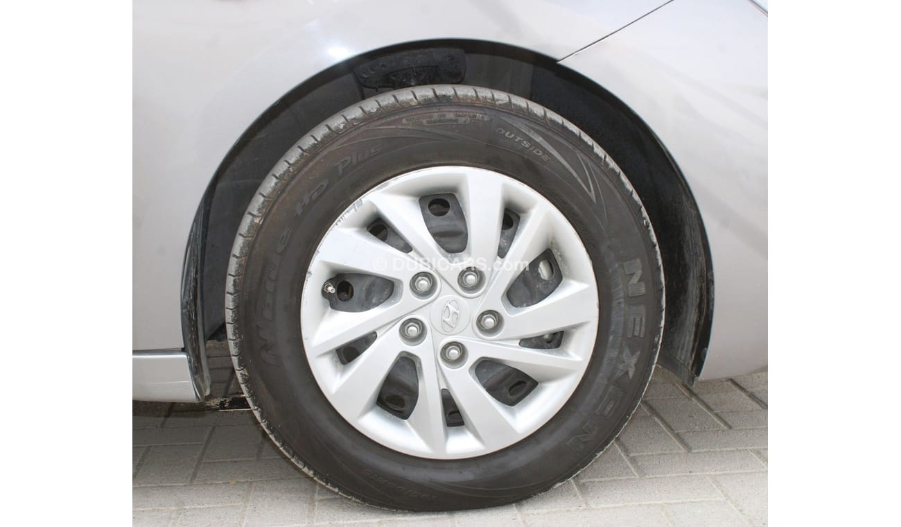 هيونداي إلانترا هيونداى النترا 2020 خليجي فضي بحالة ممتازة بدون حوادث