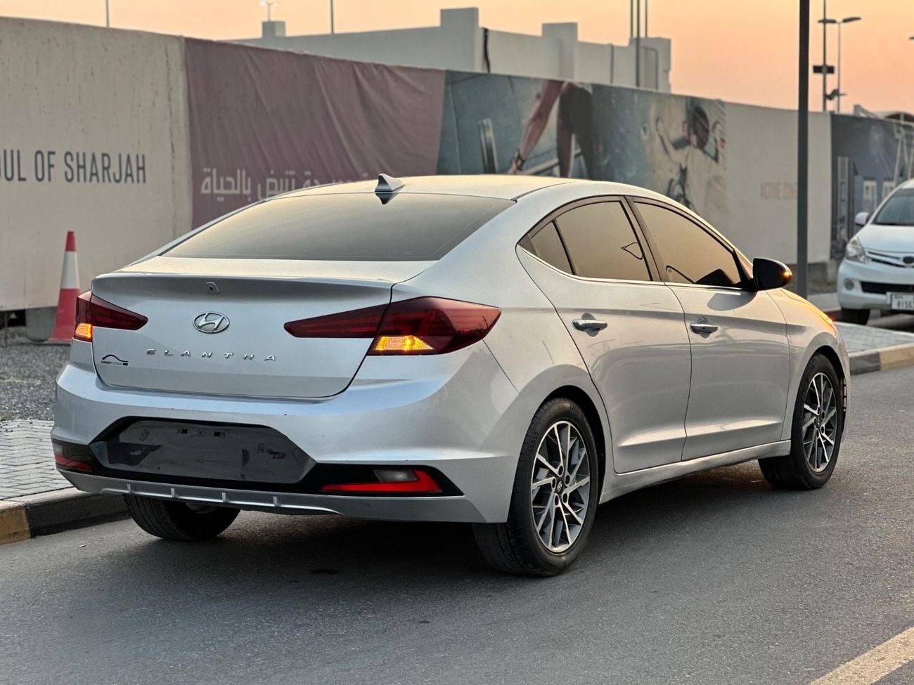 هيونداي إلانترا GLS