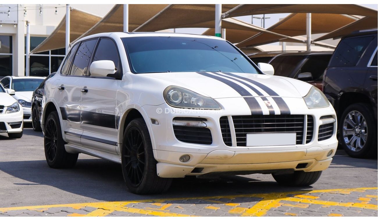 Used Porsche Cayenne GTS Porsche design edition 3 2010 for sale in Dubai 460427