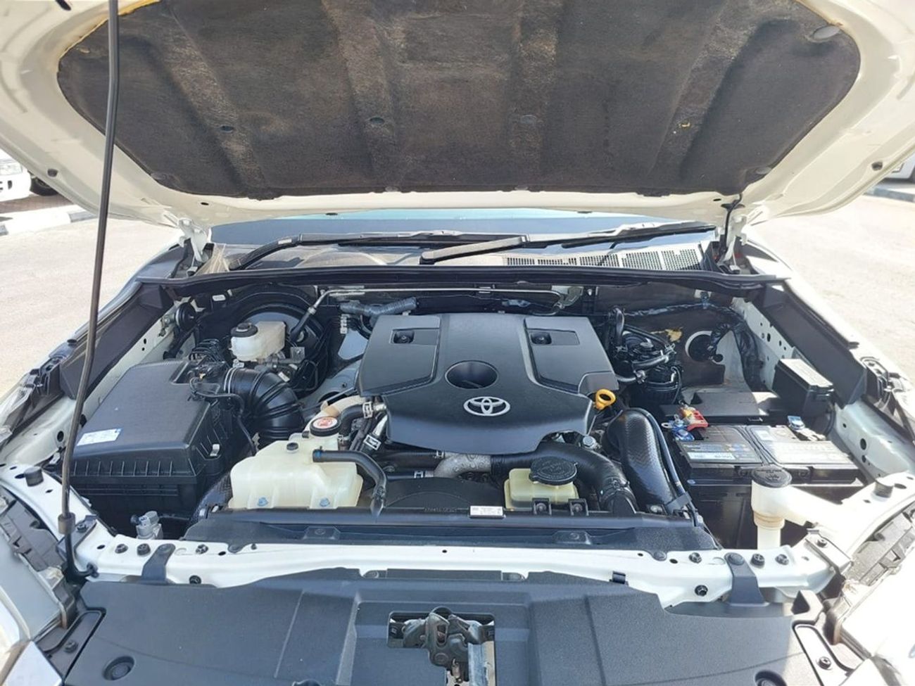 Toyota Hilux TOYOTA HILUX PICKUP RHD 2021 MODEL 2.8 L DIESEL  AUTOMATIC(PM34867)