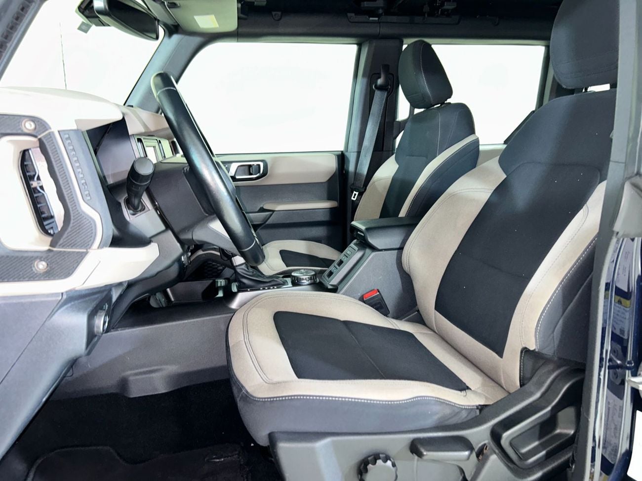 Ford Bronco Big Bend 2.3L (5 Seater) B4D2221 / AL TAYER MOTORS / AL QOUZ SHOWROOM