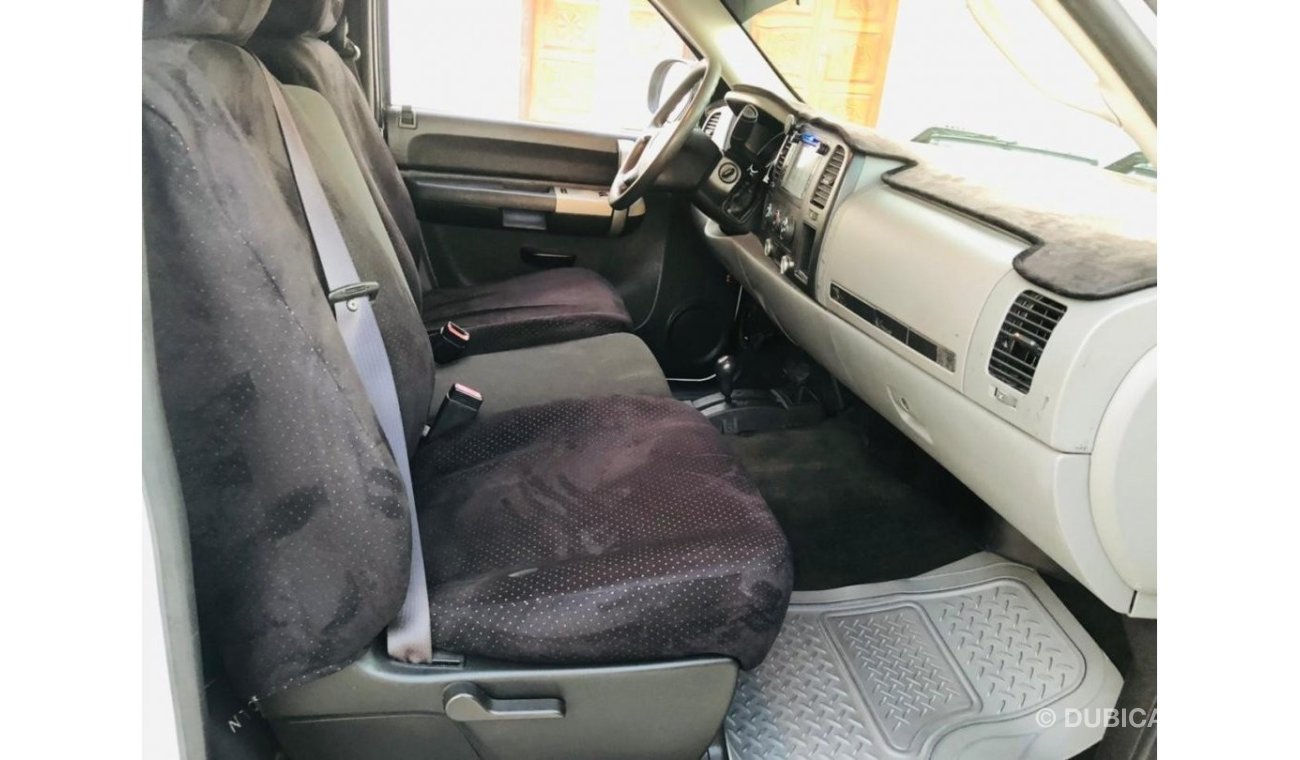 Chevrolet Silverado Coverlet  sILVERADO | US | V8 | IN VERY GOOD CONDITION