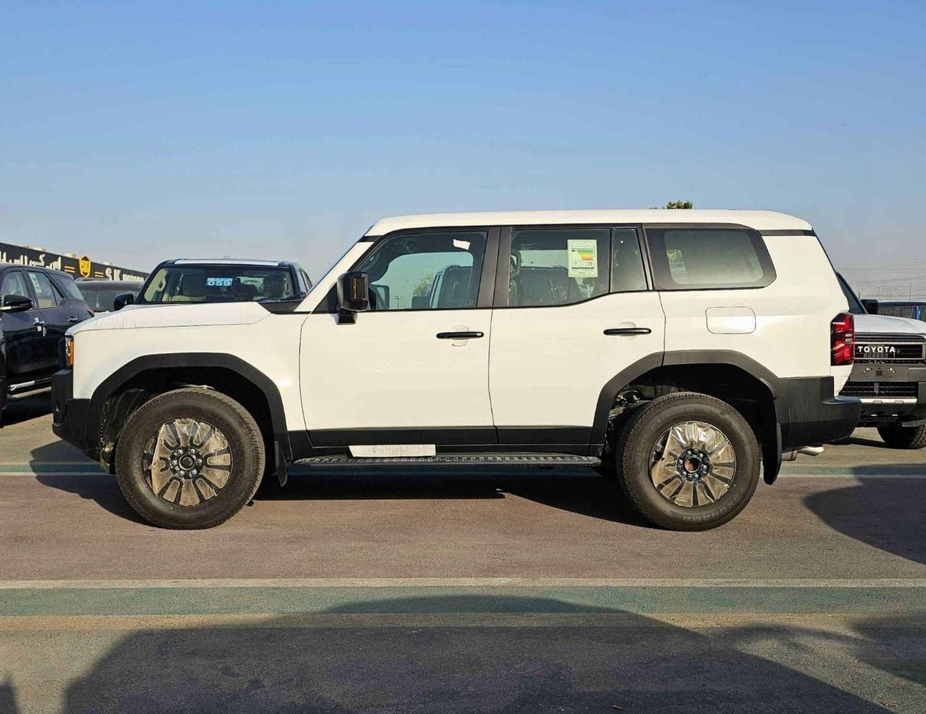 Toyota Prado URBAN-E EURO 4 / 2.8L V4 DIESEL / DVD + CAMERA / AUTO A/C / 4WD (CODE # URBAN-E)