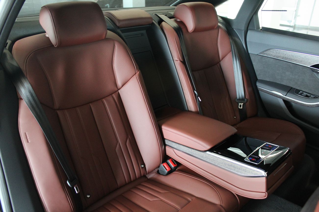 أودي A8 A8L 55 TFSI quattro 340hp Business Edition (Ref#5779)