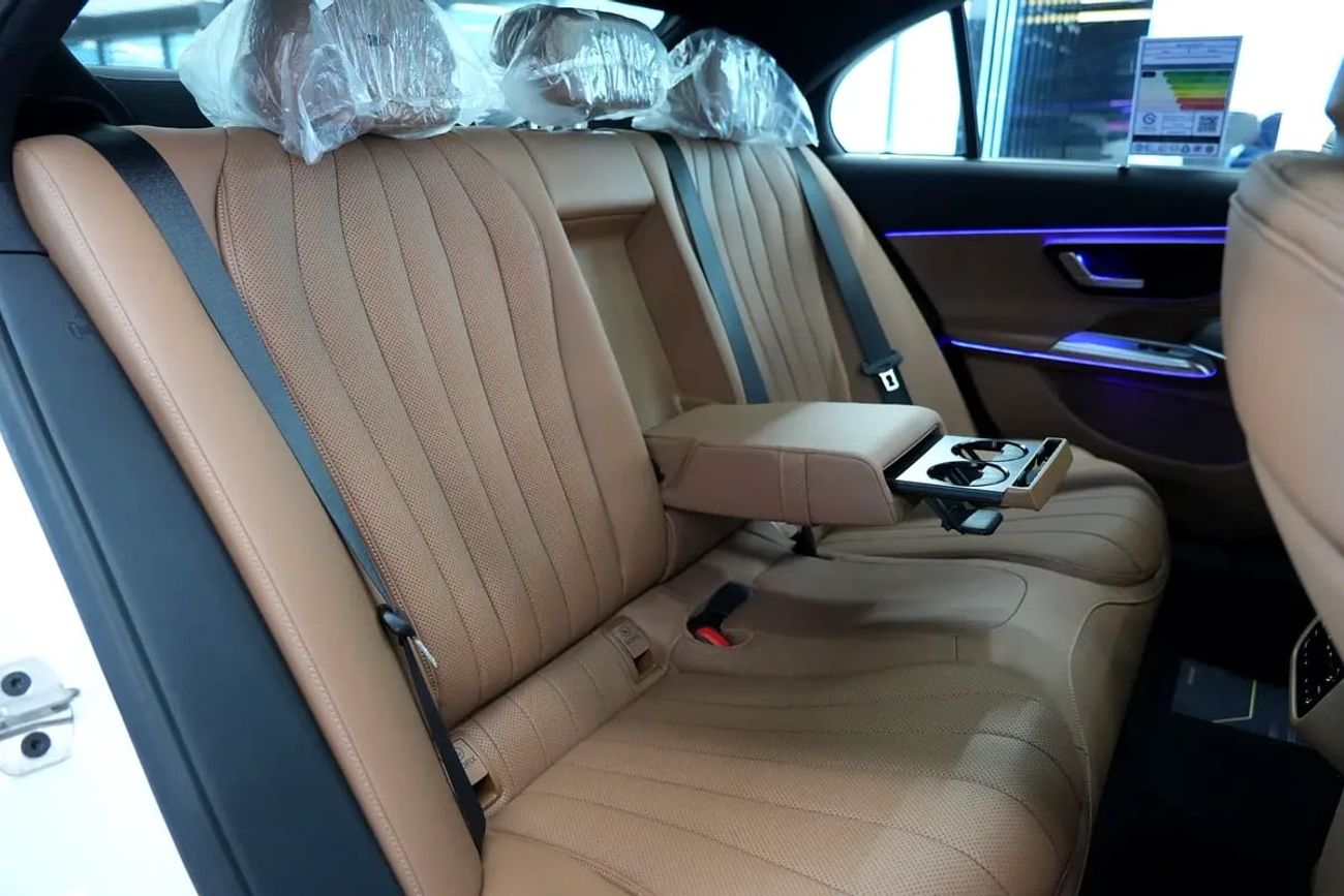 Mercedes-Benz E300 E 300 | GCC 0km | Agency Warranty | AMG Package