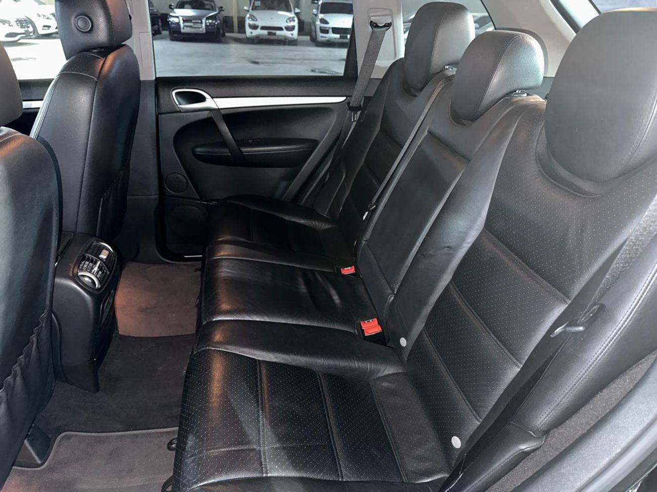 بورش كايان 4.5L | MANUAL TRANSMISSION | BLACK LEATHER SEATS | POWER SEATS