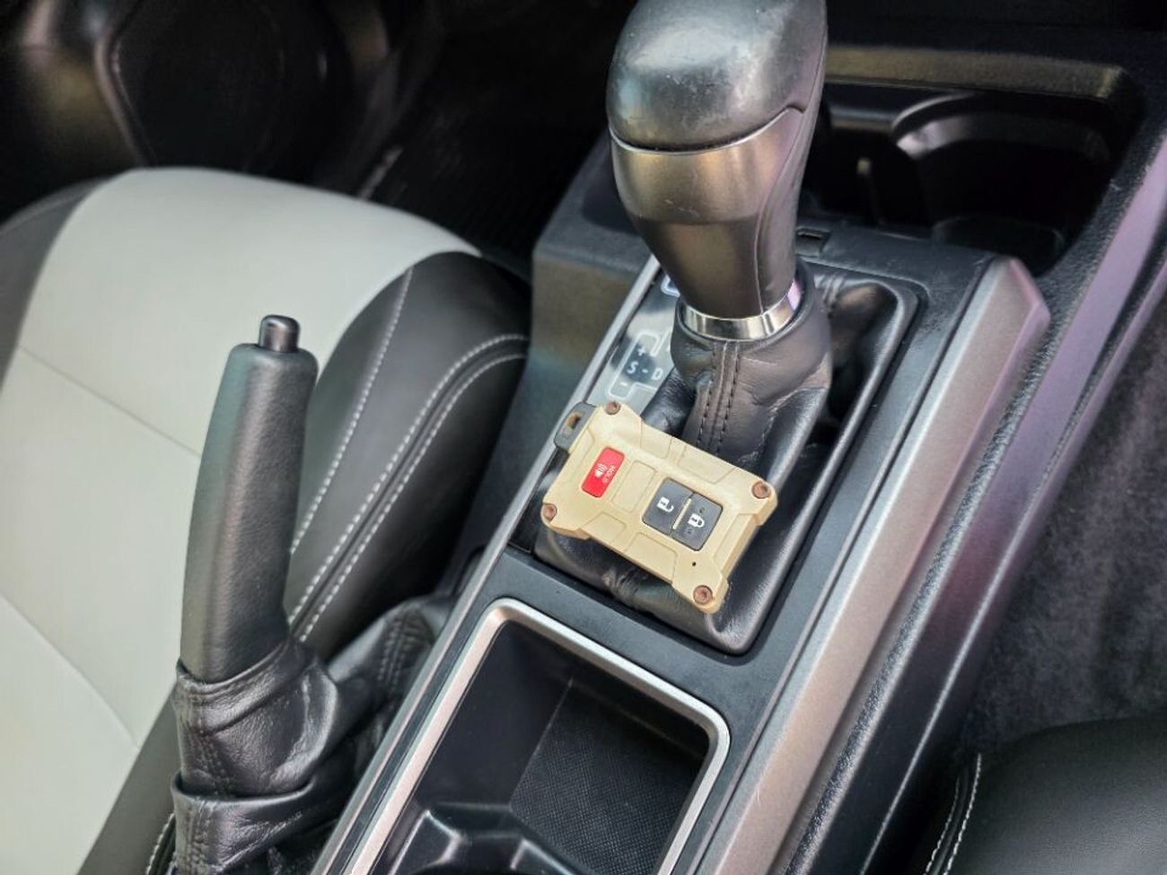 Toyota Tacoma 2020 Model fully modified Push button, leather seats with spacial suspension