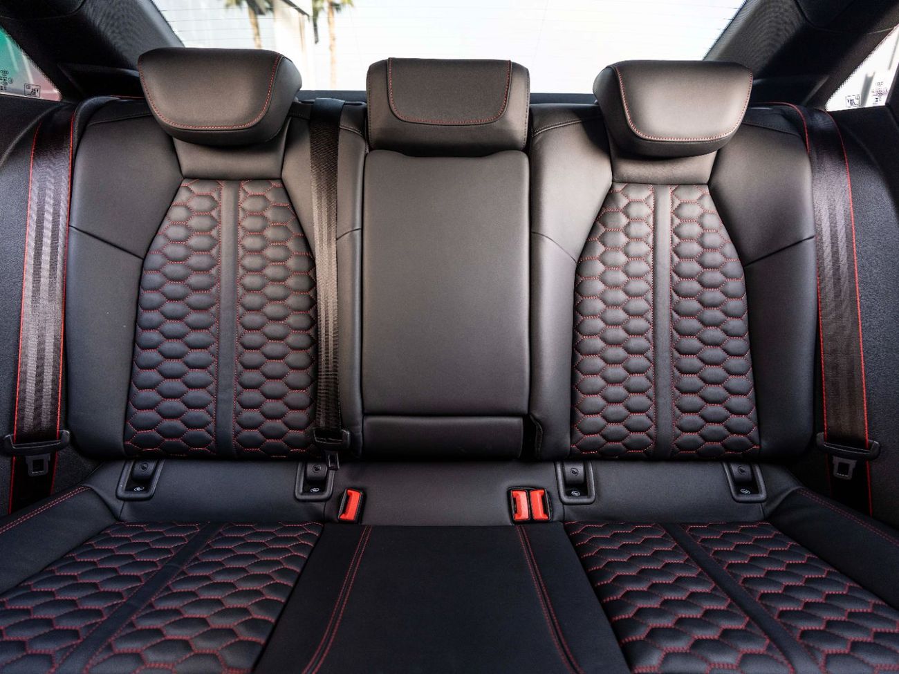 أودي RS3 TFSI quattro 2.5L Sedan