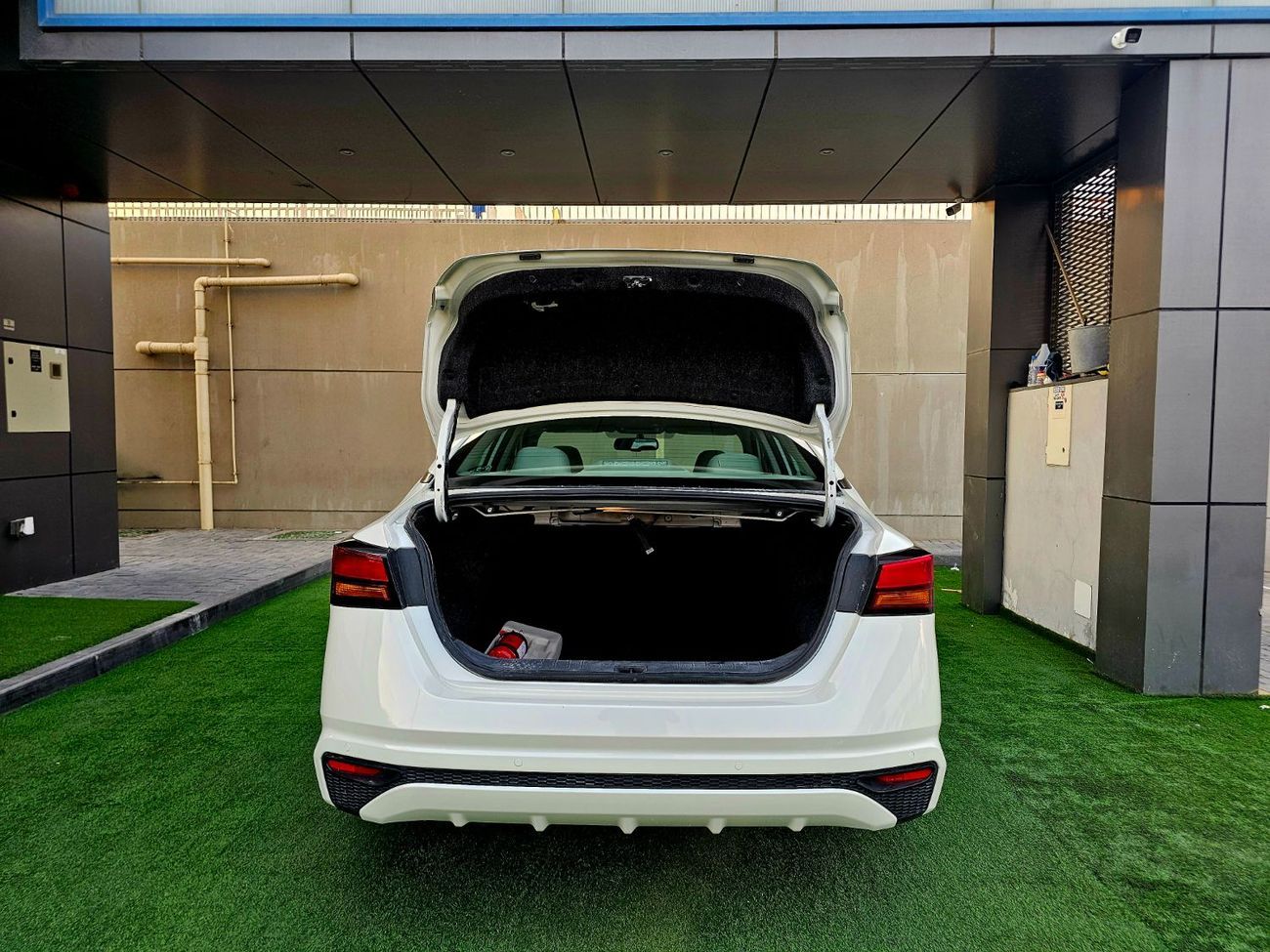 Nissan Altima S GCC/ 2.5L V4/ LOW MILEAGE/ IMMACULATE CONDITION