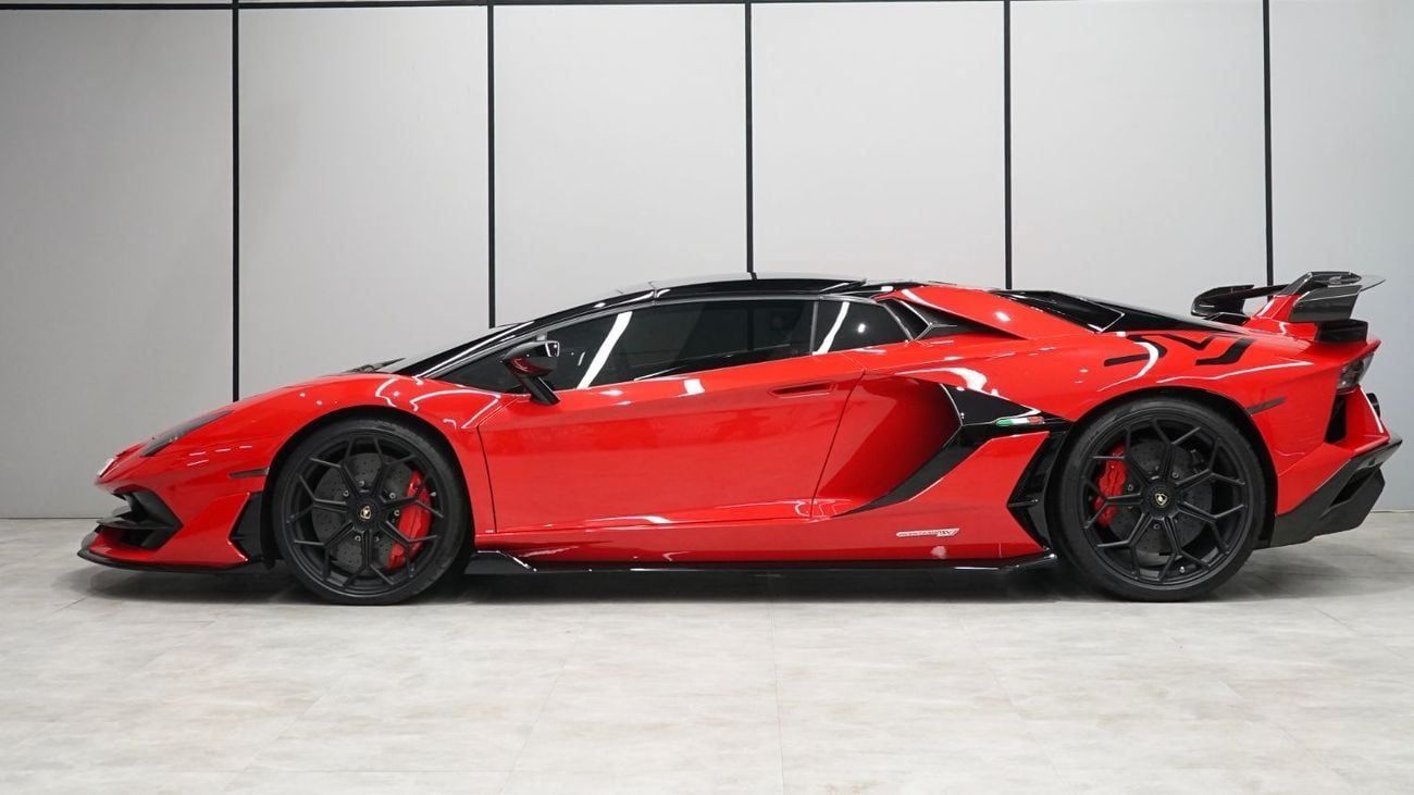 لامبورغيني أفينتادور SVJ 6.5L V12 | European Specs | 8,700 KM | Full Service History