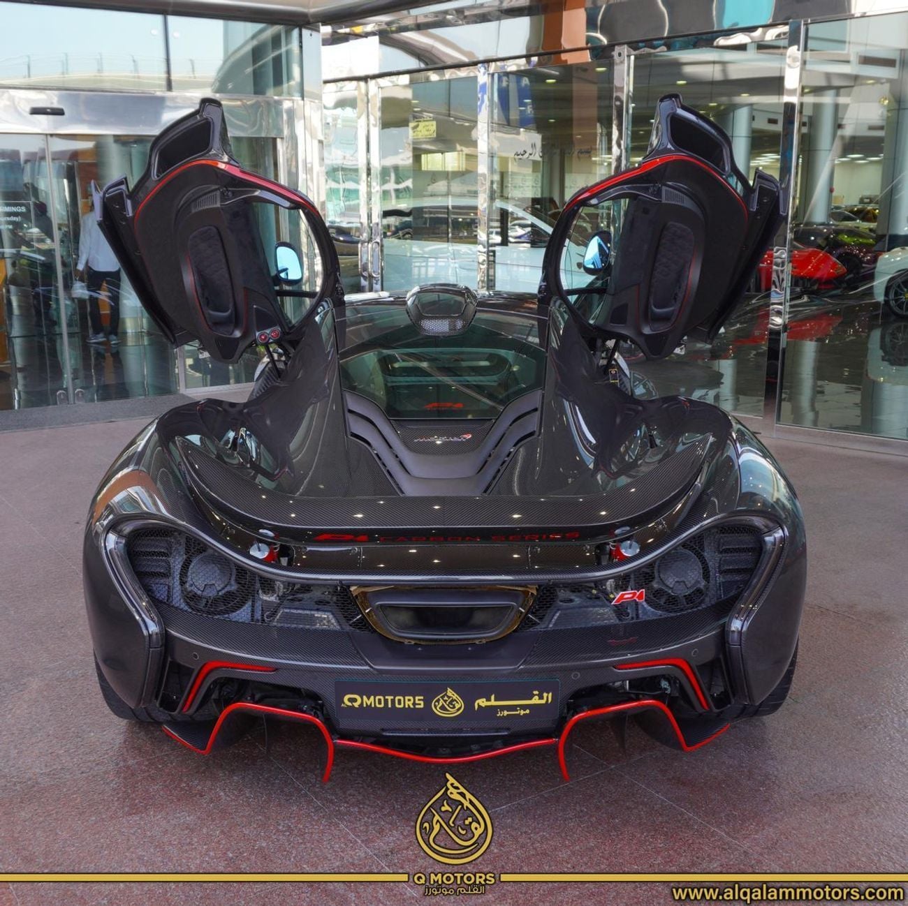 مكلارين P1 CARBON EDITION 2015 MCLAREN P1 ( 1 OF 5 ) CARBON SERIES GCC DONE ONLY 2000KM