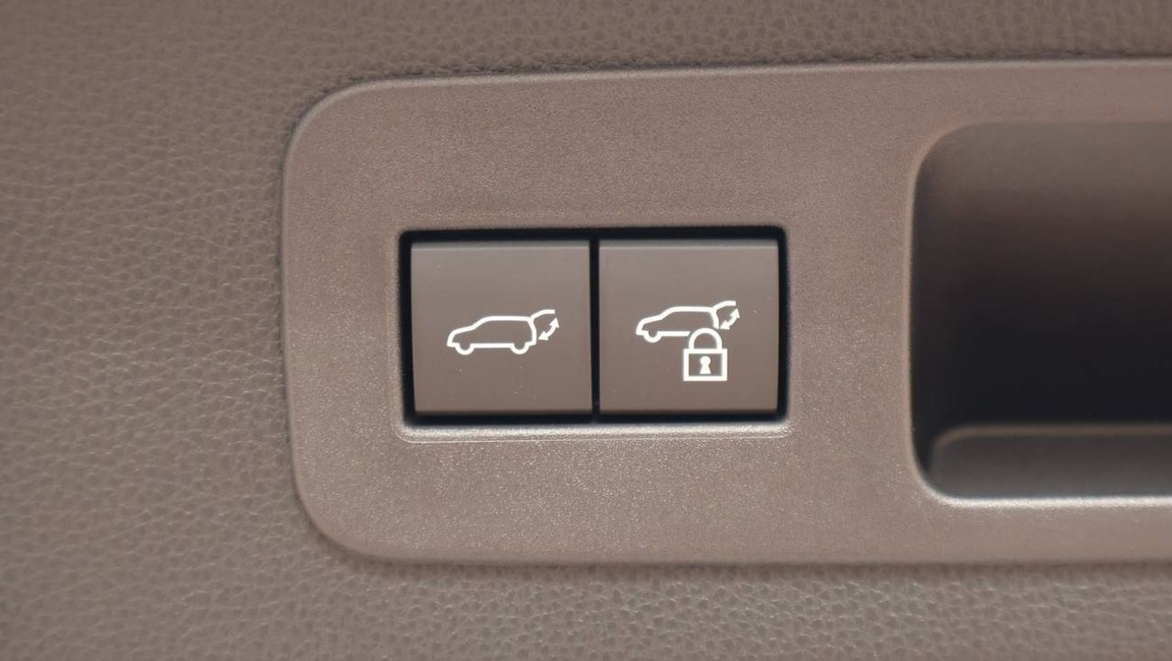 تويوتا لاند كروزر VX 4.0L PTR A/T // 2025 // HIGH OPTION WITH 360 CAMERA , HEATER&COOLING SEATS // SPECIAL OFFER // BY