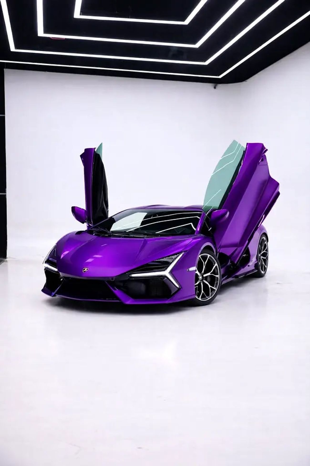 Lamborghini Revuelto