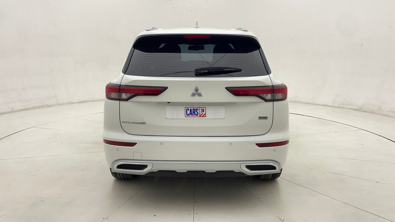 ميتسوبيشي آوتلاندر PREMIUM LAUNCH EDITION 2.5 | بدون دفعة مقدمة | اختبار القيادة في المنزل