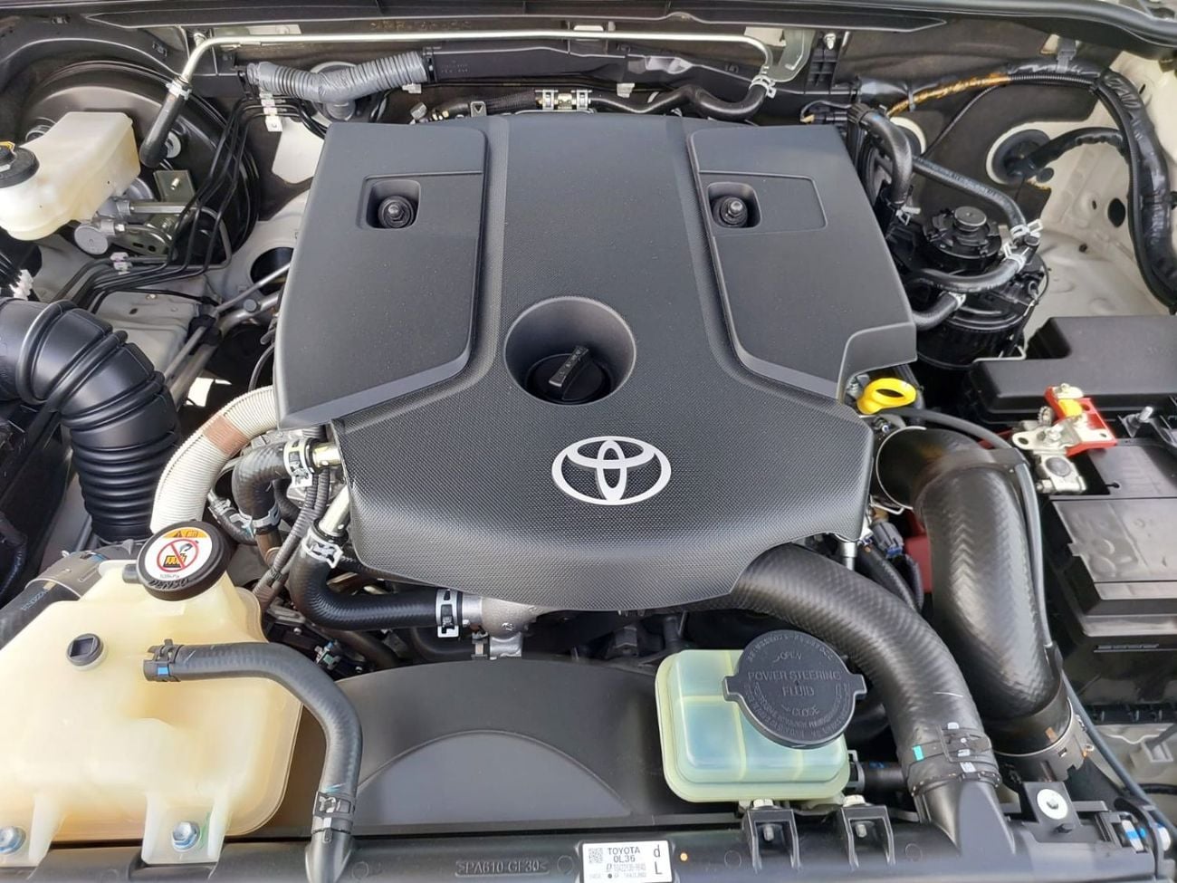 تويوتا هيلوكس GR SPORT (RAMADAN OFFER) TOYOTA HILUX PICKUP RHD 2022 MODEL 2.4 L DIESEL AUTOMATIC(PM70393)