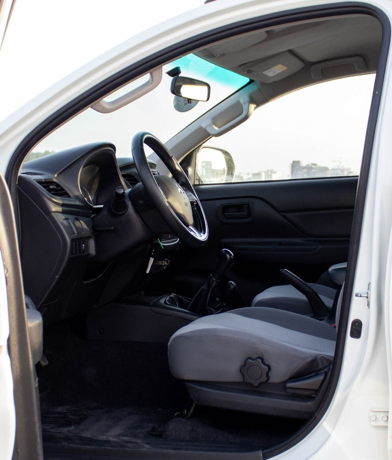 ميتسوبيشي L200 ميتسوبيشي L200 دفع رباعي | 2.5 لتر | 2020 | خليجية | خالية من الحوادث | بحالة ممتازة | 756 شهرياً