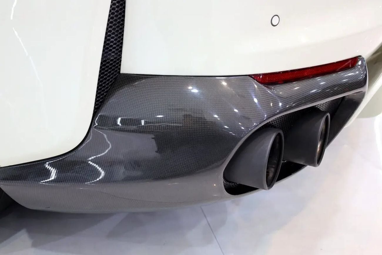 Ferrari 812 Superfast Passenger Display, Carbon Fiber Exterior/Interior, GCC Specs!!