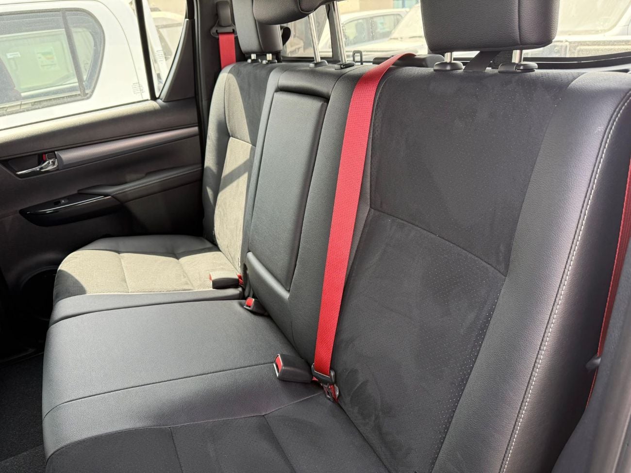 تويوتا هيلوكس TOYOTA HILUX GR SPORT 4.0L 2025