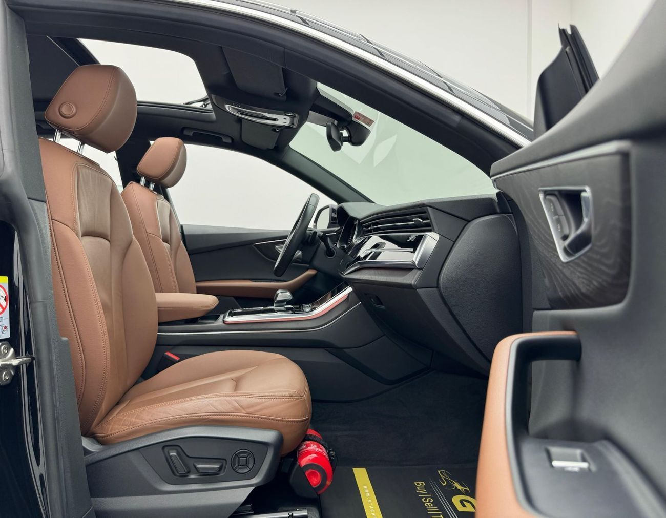 Audi Q8 55 TFSI quattro S-Line 3.0L (340 HP) 2019 Audi Q8 55 TFSI quattro S Line, 2027 Warranty + Service Co