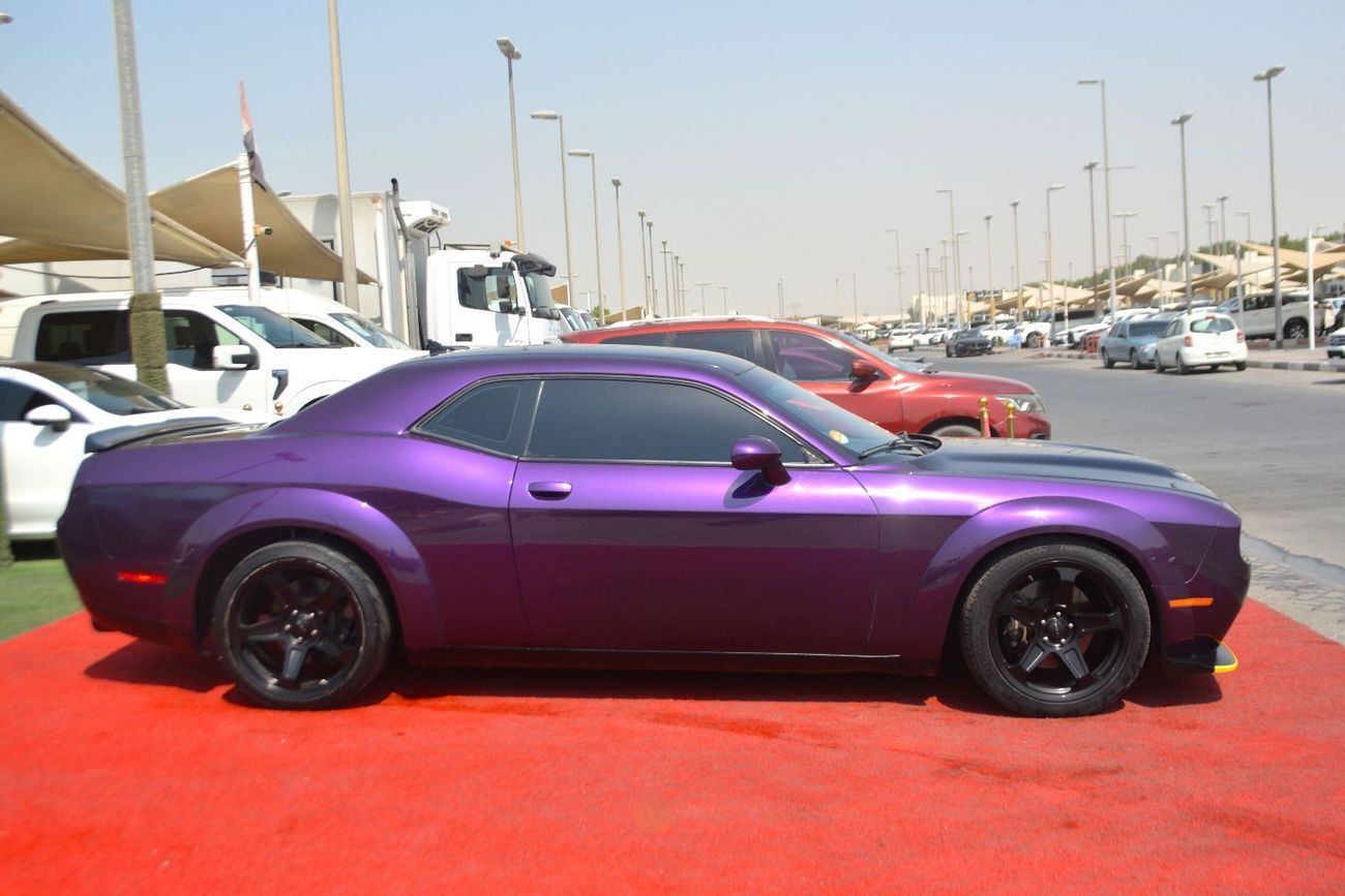 Dodge Challenger R/T Scat Pack 6.4L PURPLE BLACK MONSTER