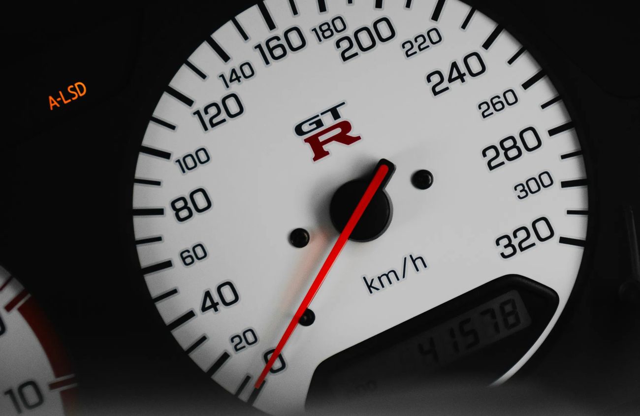 نيسان سكايلاين 2.6L I-6 Turbocharged Engine