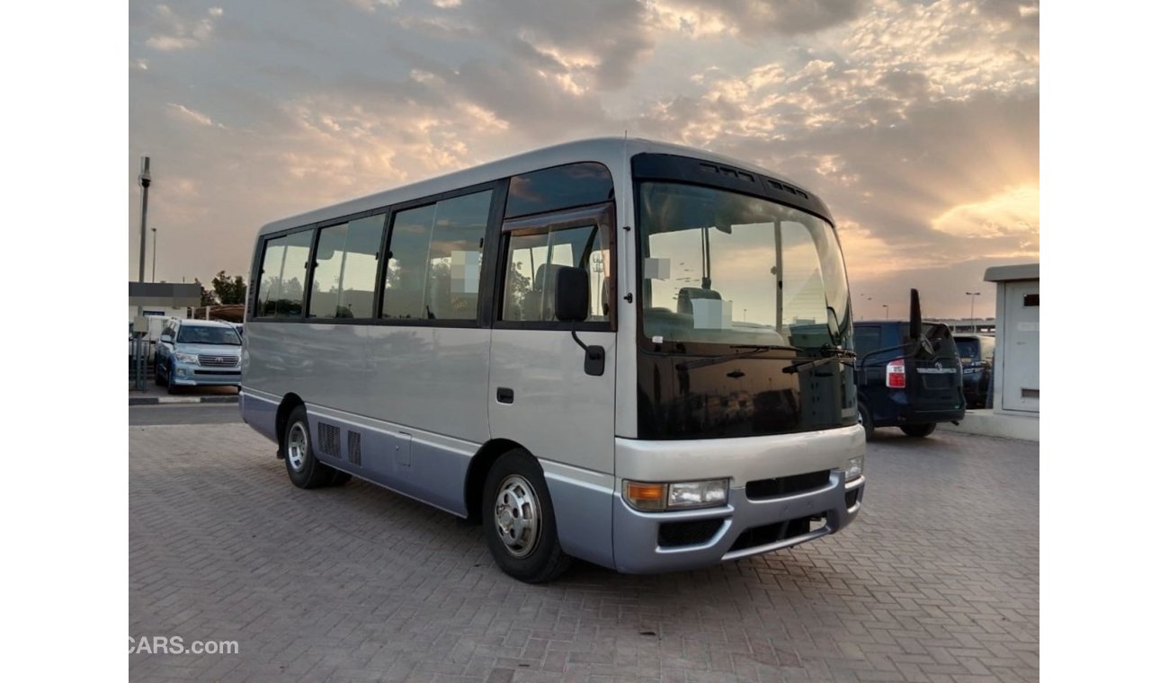 نيسان سيفيليان NISSAN CIVILIAN BUS RIGHT HAND DRIVE (PM1665)