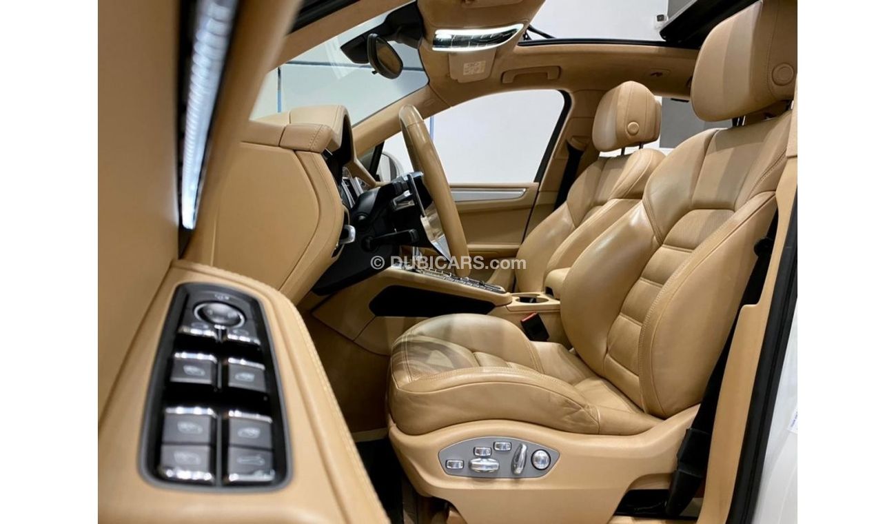 Porsche Macan 2014 Porsche Macan Turbo, Full Porsche Service History, Warranty, GCC